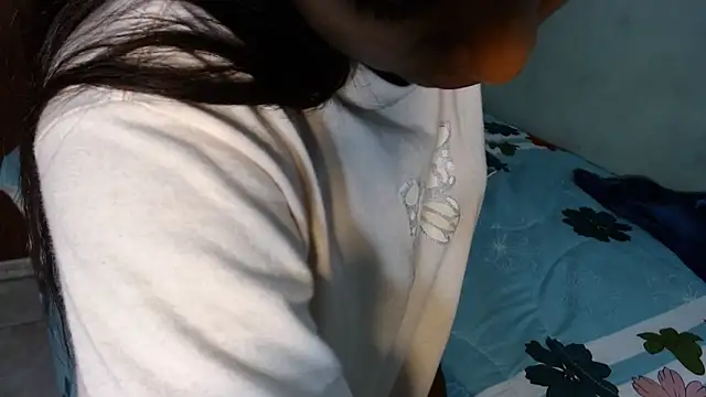 emma_stone54's cam snapshot