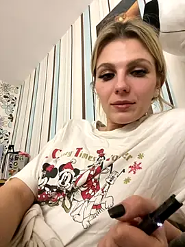 My_Hotgirl's cam snapshot