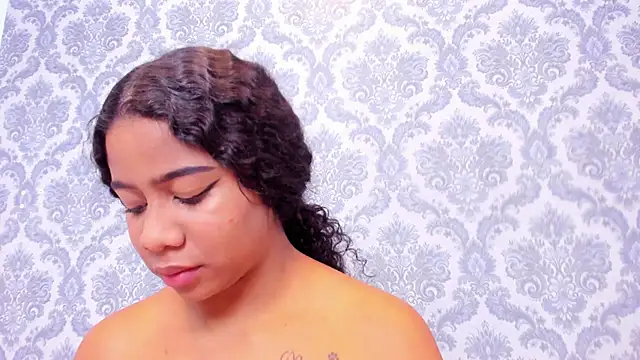 Sofi_Fox_'s cam snapshot