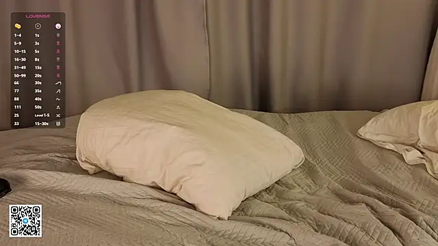 NilaBartkus's cam snapshot