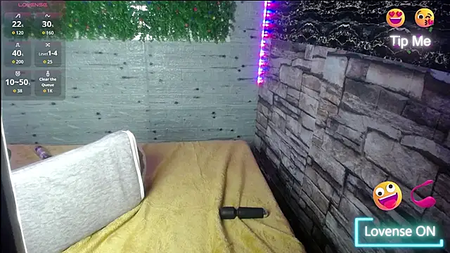 emma_petit07's cam snapshot