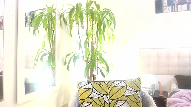 _Pamela_doll's cam snapshot