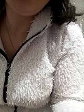 Rouzalinda's cam snapshot