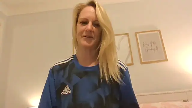 XxBambi69Xx's cam snapshot