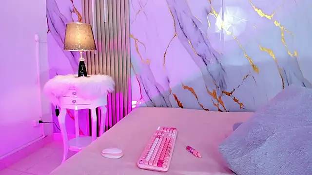 sharon_greey's cam snapshot