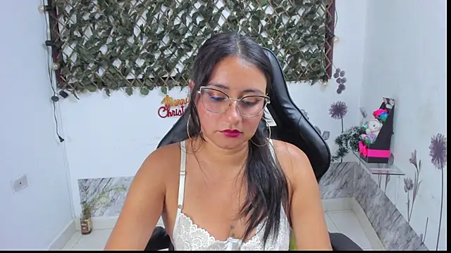 Luna021_1's cam snapshot