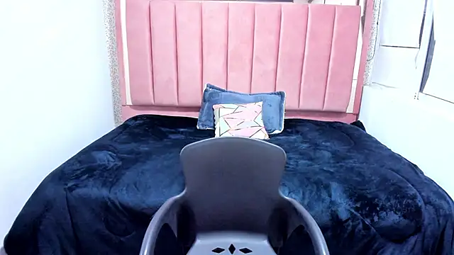 Mia_Carter__'s cam snapshot