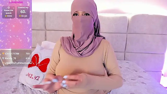 _Nadiaa's cam snapshot