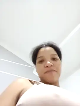 VictoriDior's web cam