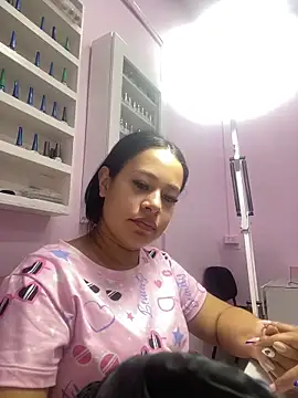 PaulaCruz01's cam snapshot