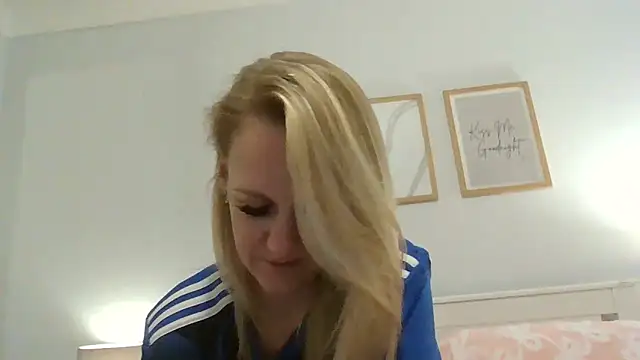 XxBambi69Xx's cam snapshot