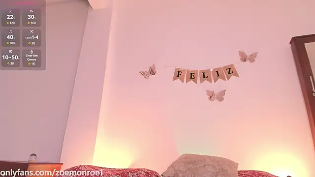 zoe_monroe1's cam snapshot