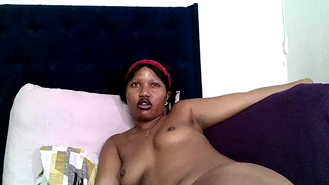 BUNNYCHOWX28's cam snapshot