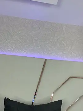 catalina_garciaa's cam snapshot