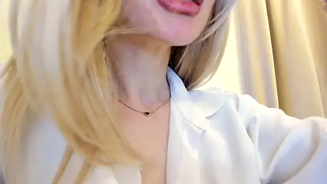 Politeeliza's cam snapshot