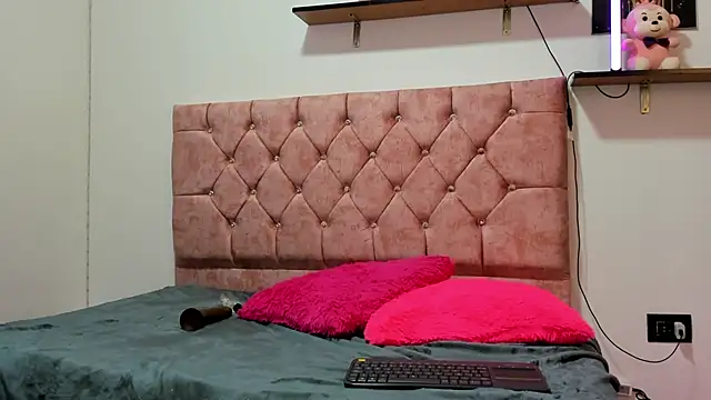 Miabellaksh's cam snapshot