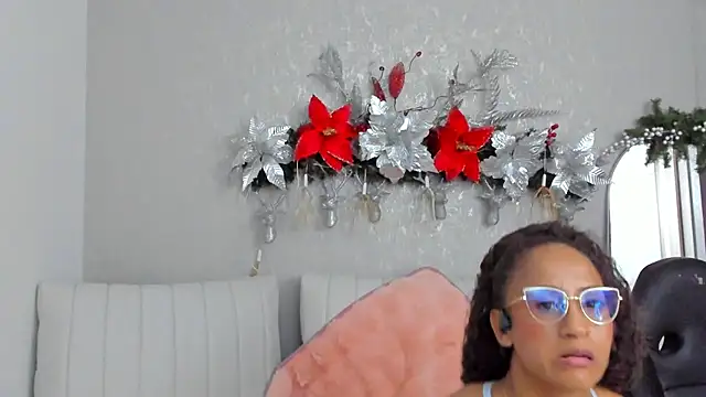 EmmaFerrary's cam snapshot