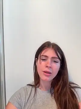 aus_queen's cam snapshot