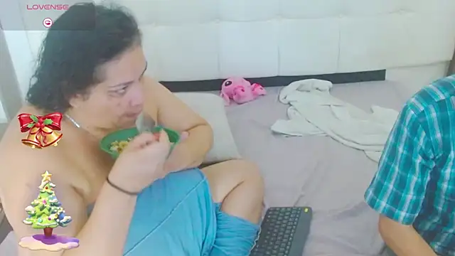 Candy_and_Jh0n's cam snapshot