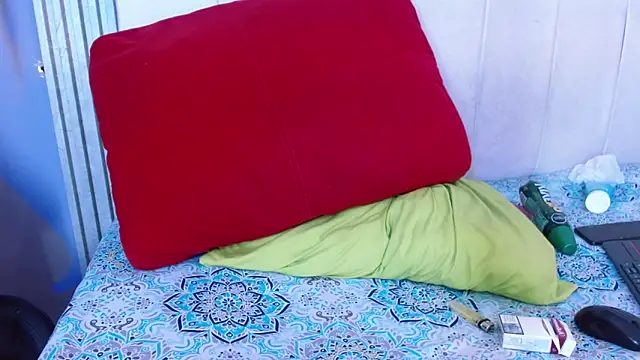 triana_crimson's cam snapshot