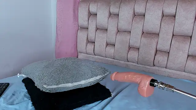 Emma_Evelyn's cam snapshot