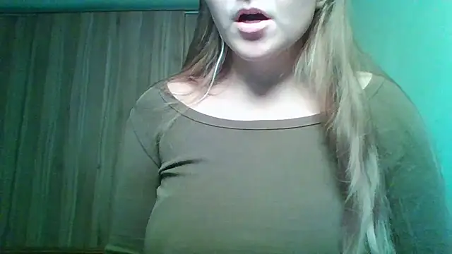 Evasapples's cam snapshot