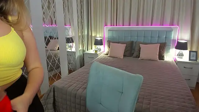 NadinLush's cam snapshot