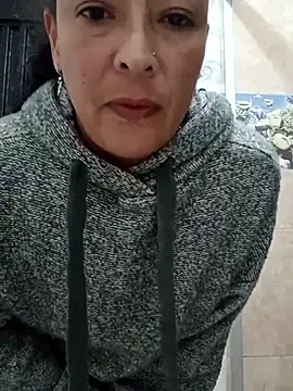 yaneth_'s cam snapshot