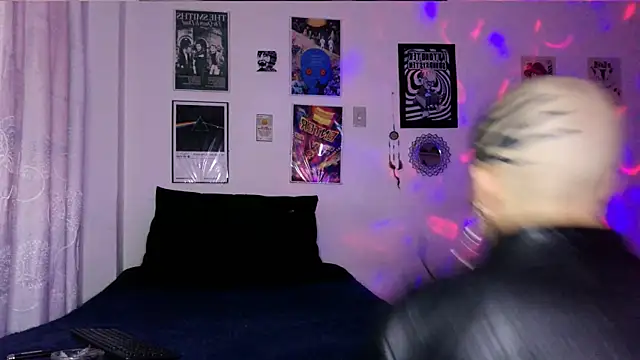 plutonbluemooon333's cam snapshot