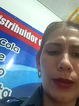 Alysson-- live sex cam