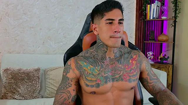 AdanReilly live sex cam