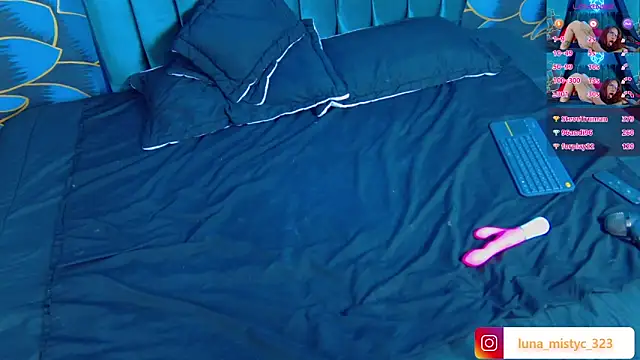 Lunamistyc live sex cam