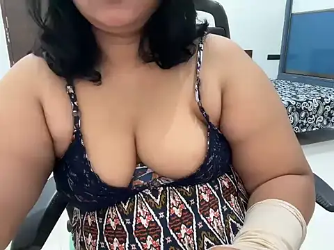 divyareddy-telugu's cam snapshot