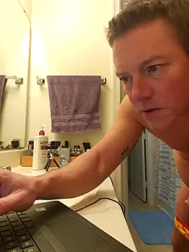 Bigtater1999 live sex cam