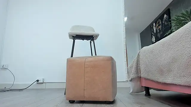 isa_lancaster live sex cam