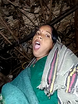 Cutsedi3's cam snapshot