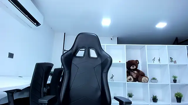 natural_bigboobs live sex cam