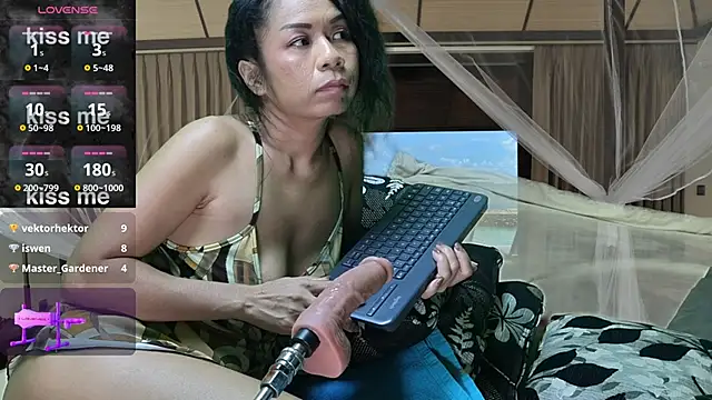 HornyShyAsian live sex cam