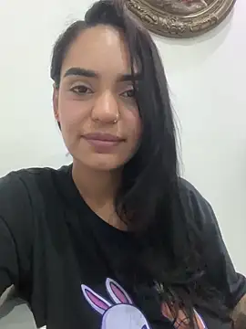 Sara-77 live sex cam