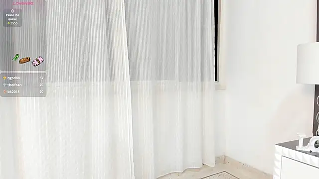 OliviaBurning live sex cam