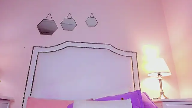 KIMAPRIL's cam snapshot