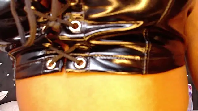 LindaBird's cam snapshot