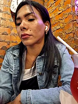 Doll_Loren's cam snapshot