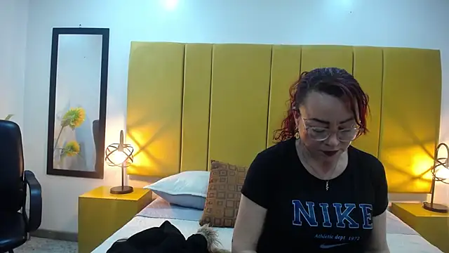 Lupiita223's cam snapshot