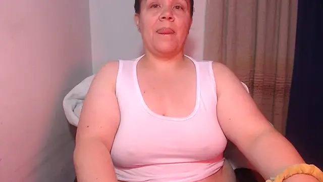 agathamiller01's cam snapshot