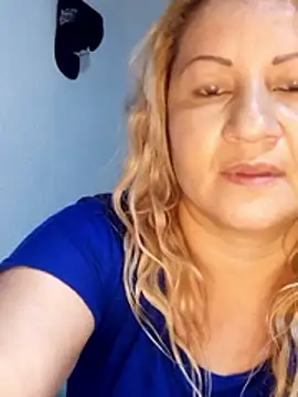 Karoline_milf_hot's cam snapshot