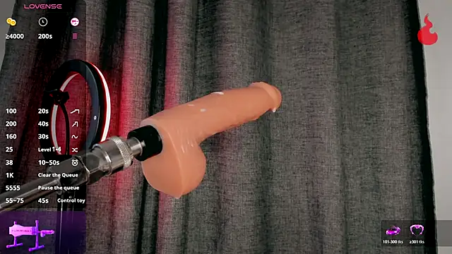 Queen_Deepthroat live sex cam