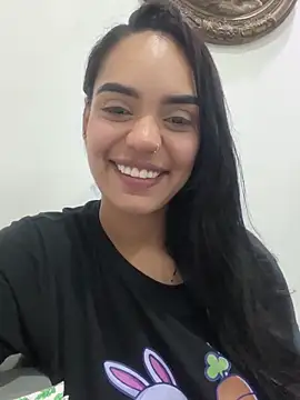 Sara-77 live sex cam