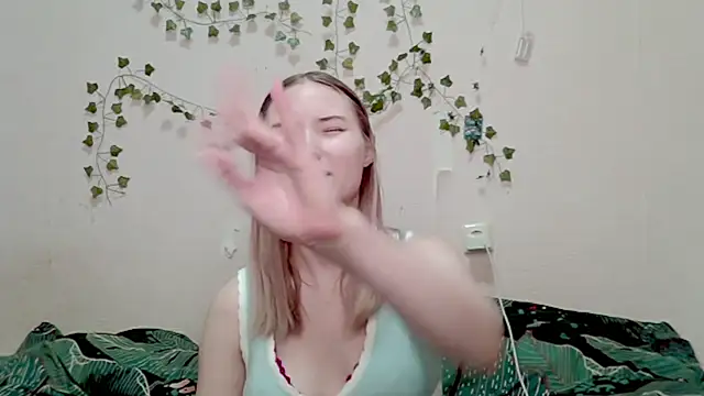 _kikiclark__'s cam snapshot