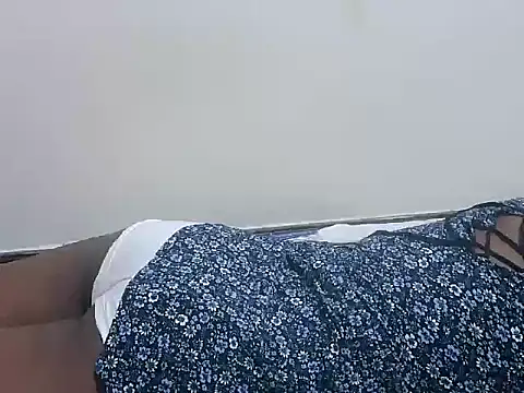 prettybeee's cam snapshot